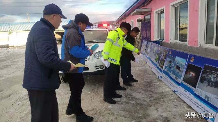 交警走进驾校开展交通安全宣传,驾校驾驶员道路交通安全培训