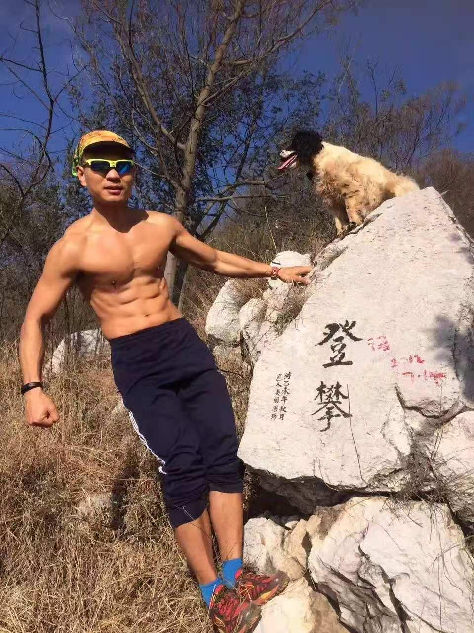 甘肃越野赛遇难者双龙:发誓完成国内百公里赛事,计划去美国参赛,“不管明天是否下雨,赶在天亮前出发”