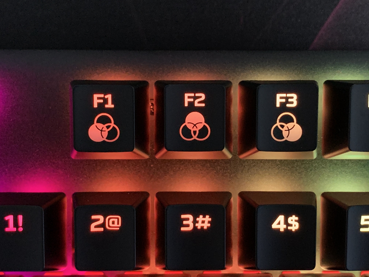 手感最好的红轴机械键盘,游戏键盘青轴和红轴有什么区别