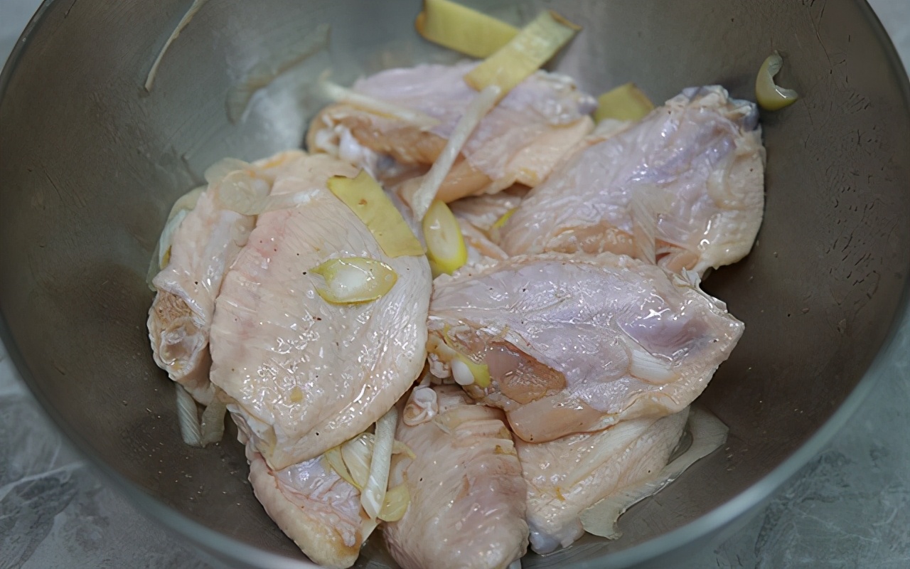 蛋黄鸡翅怎么做外酥里嫩,蛋黄鸡翅的糊怎么调