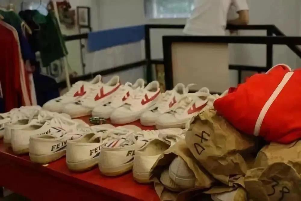 爱国情怀,竟然成为回力抄袭的最后遮羞布?