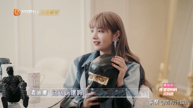 李佳航1岁儿子是个机智boy，徒手挤橙汁，李晟买一块碗89元不嫌贵