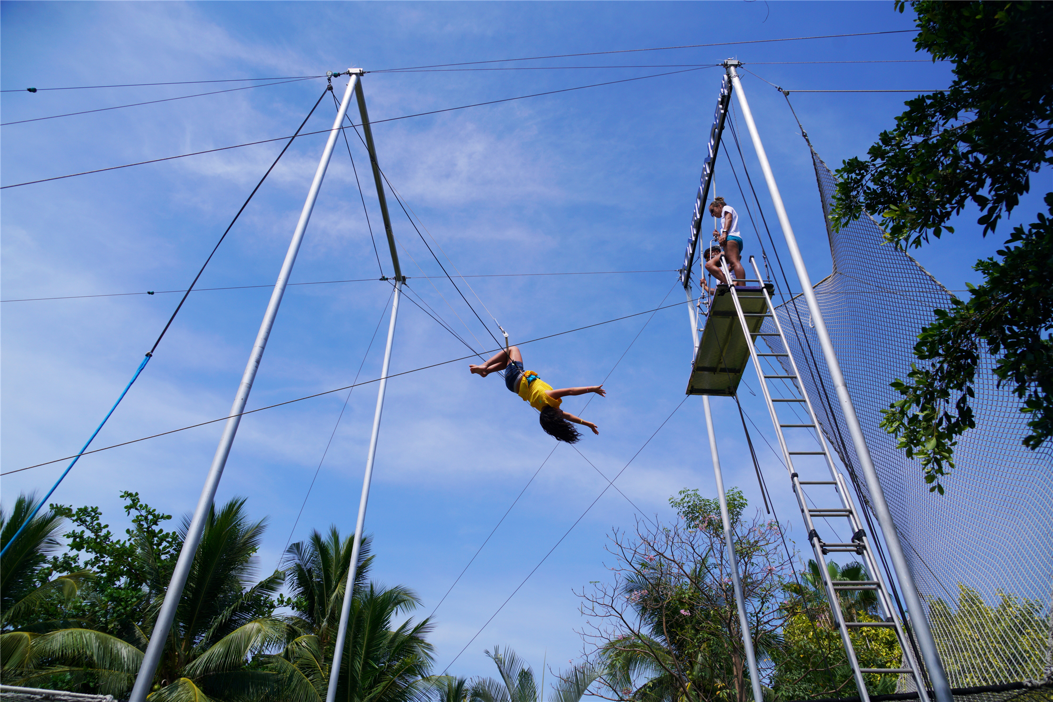 三亚亲子游酒店1000元左右,一价全含三亚亲子度假酒店