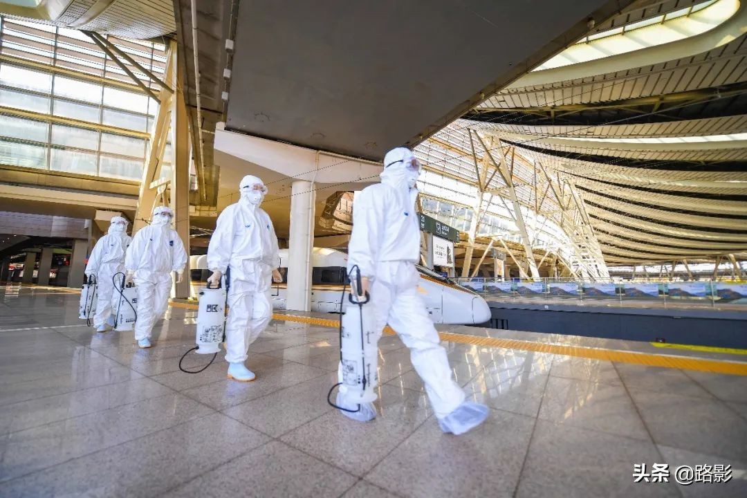 抗击疫情守护平安摄影征稿,战疫情保春运铁路警察在行动