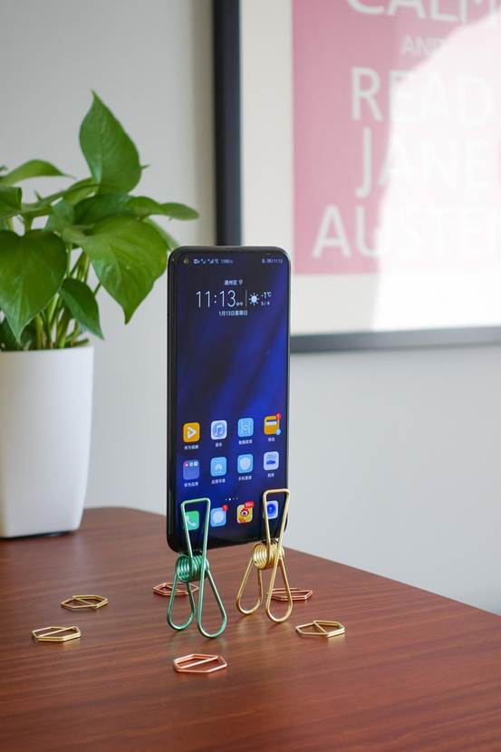 荣耀v20年度旗舰机对比,荣耀v20值得买吗最新