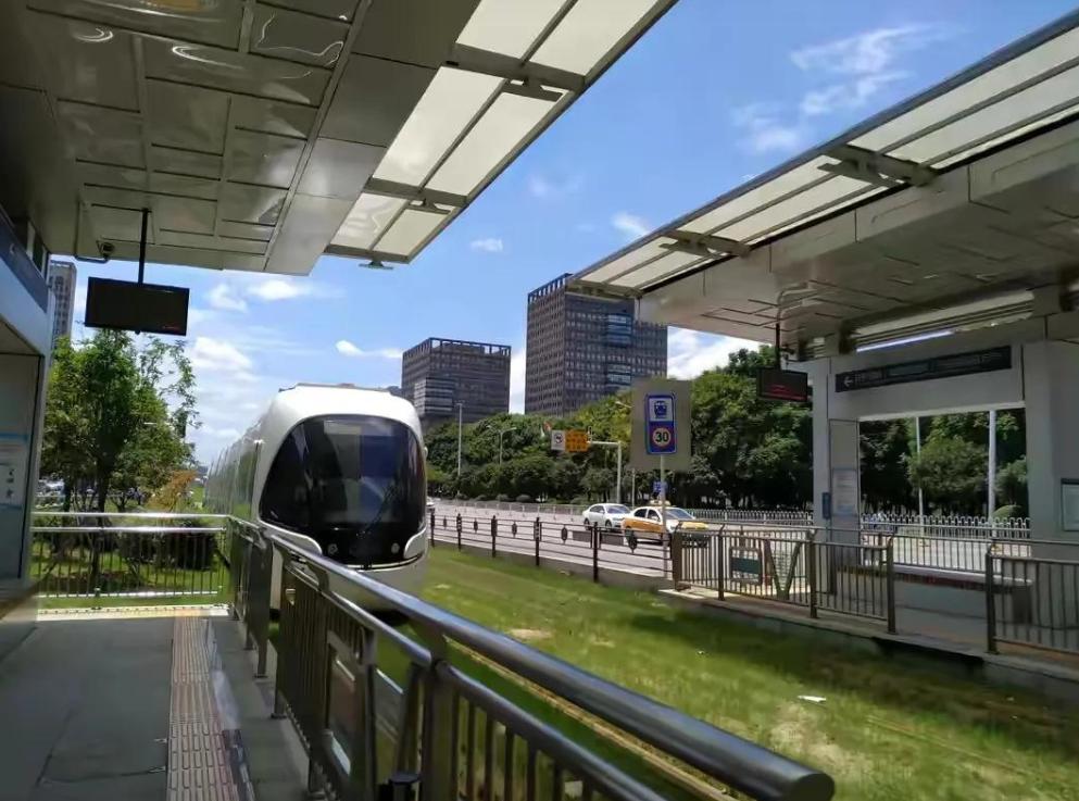 光谷关山大道左岭段,光谷左岭千亿大道