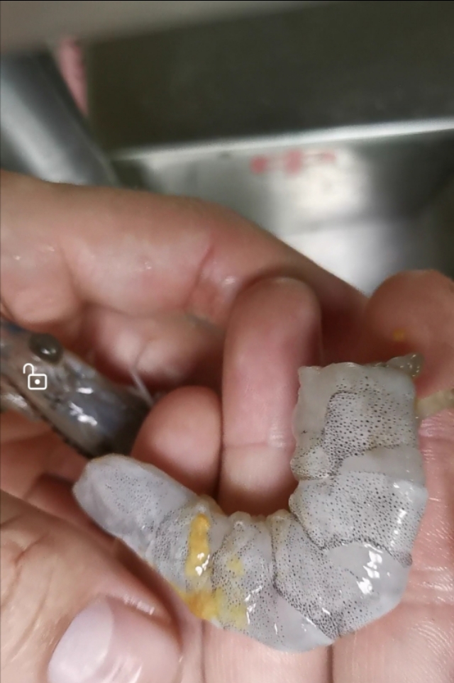 青岛大虾跟菠菜美食总决赛获奖菜品，老人孩子见了抢着吃