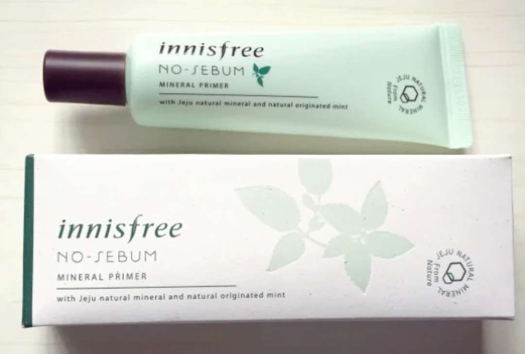 妆前乳和粉底液有什么好用的吗,妆前乳和粉底液哪个必须用遮瑕液