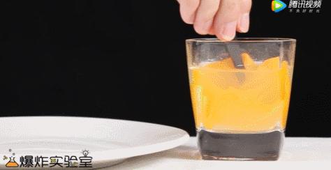 鲜榨果汁真的不健康吗,没喝过的果汁算什么垃圾食品