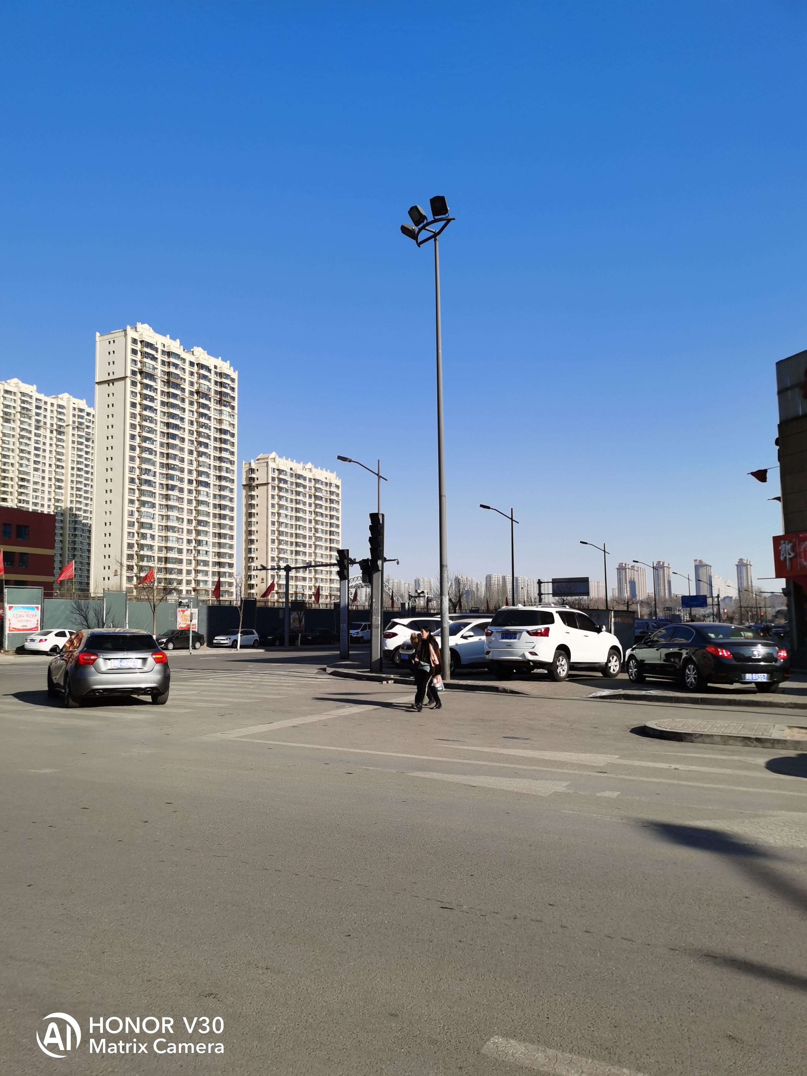 荣耀宣布发布1000元以下的5g手机,5g手机芯片市场上演五强争霸