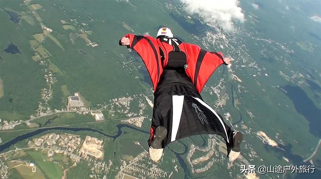 被推上风口浪尖的翼装飞行，你对它的误解有多深？