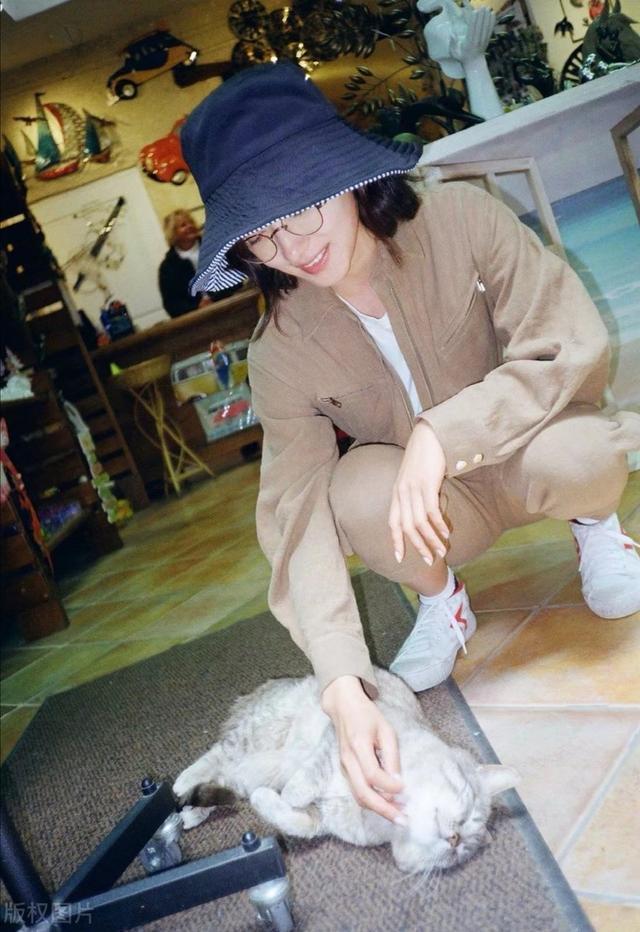 男女通吃：用5点说明万老板是怎么异军突起，颠倒众生的