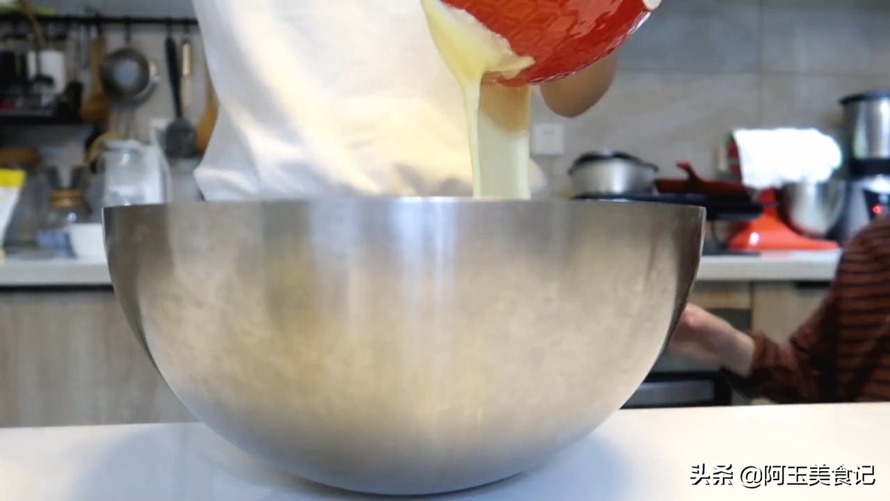 淡奶油和面粉做蛋糕视频,奶油蛋糕用什么面粉做好吃