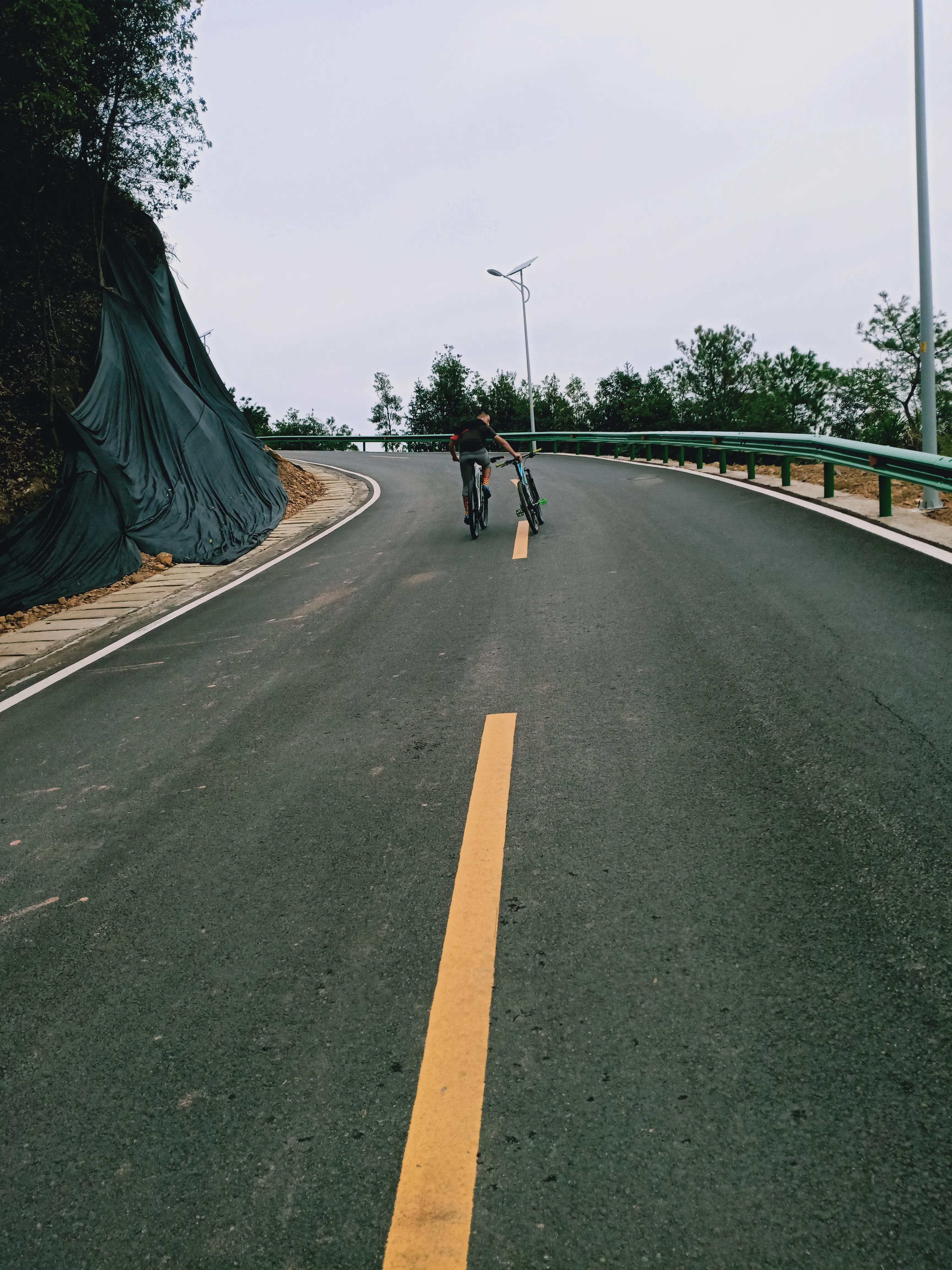 花了7000买公路车,平时上下班通勤3000的自行车