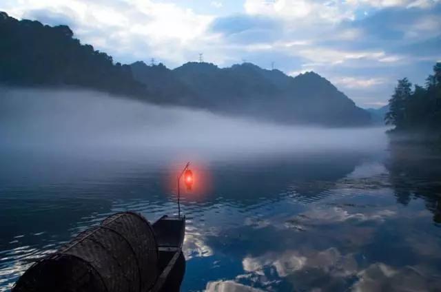 苏轼一生写了多少首诗词散文,苏轼共有多少首诗和多少首词