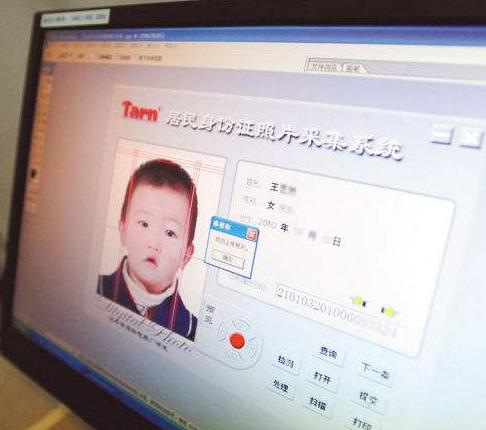 “戴”姓爸爸，给儿子取了个霸气名，老师上课却从来不点：没脸叫