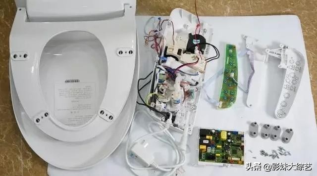 自动马桶冲洗屁股会到处都是屎吗,用家里马桶冲洗屁股好吗