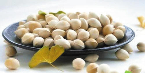 路边的树叶不要捡,银杏树在乡村两旁可以摘吗