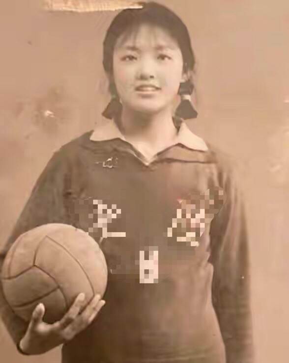 63岁北京女人，曾经开88家餐馆，身家过亿，却被资本踢出局，为啥