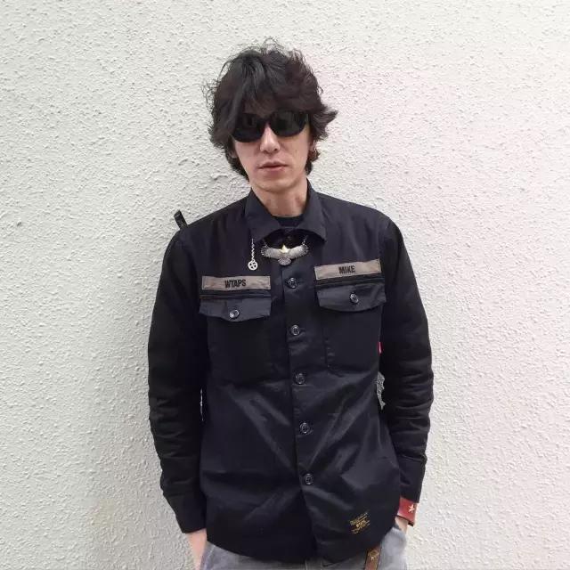 今天余文乐老师要为你们上一堂军装搭配课,答应我要好好学习哟!