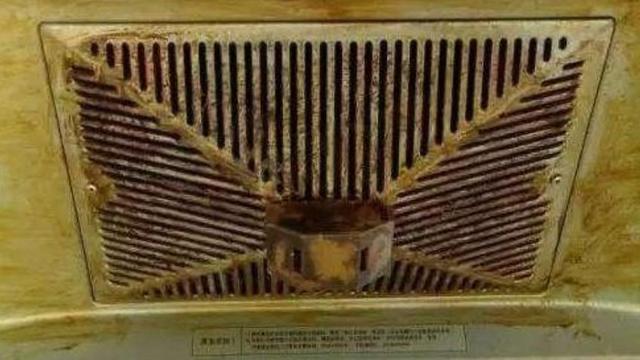 抽油烟机油渍家庭小妙招,油烟机抽气孔被油腻堵住了怎么办