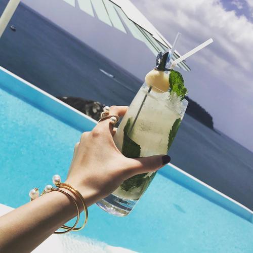 学会了这些拍照技巧怎么拍都好看,必须掌握的9个拍照姿势