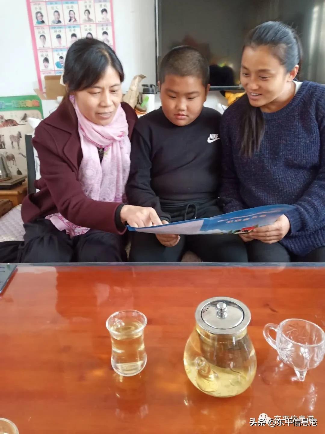 疫情无情人有情教师家访暖人心,教师暑假上门家访关爱学生暖人心