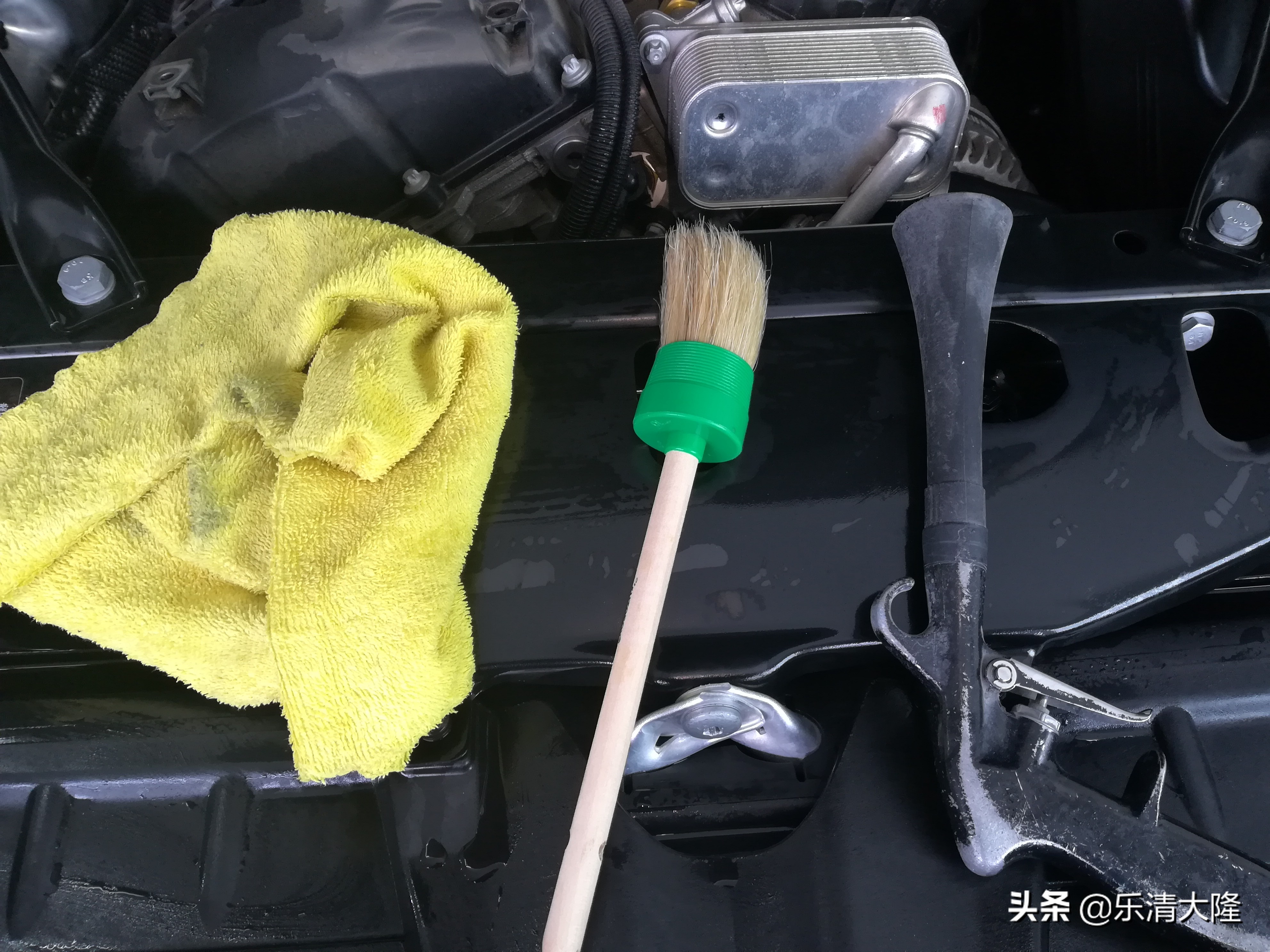 广州宝马7系内饰清洗,宝马7系发动机舱清洗