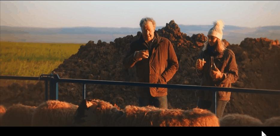 豆瓣9.6,这个“英国版李子柒”承包了我本月的笑点