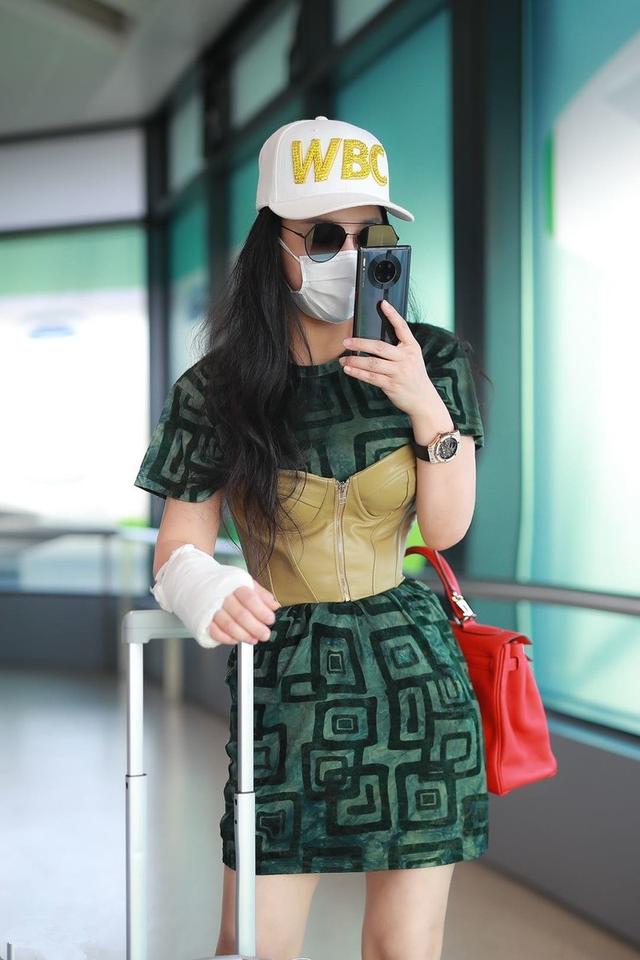 冉莹颖惊艳高腰裙,霍思燕和冉莹颖穿束腰装