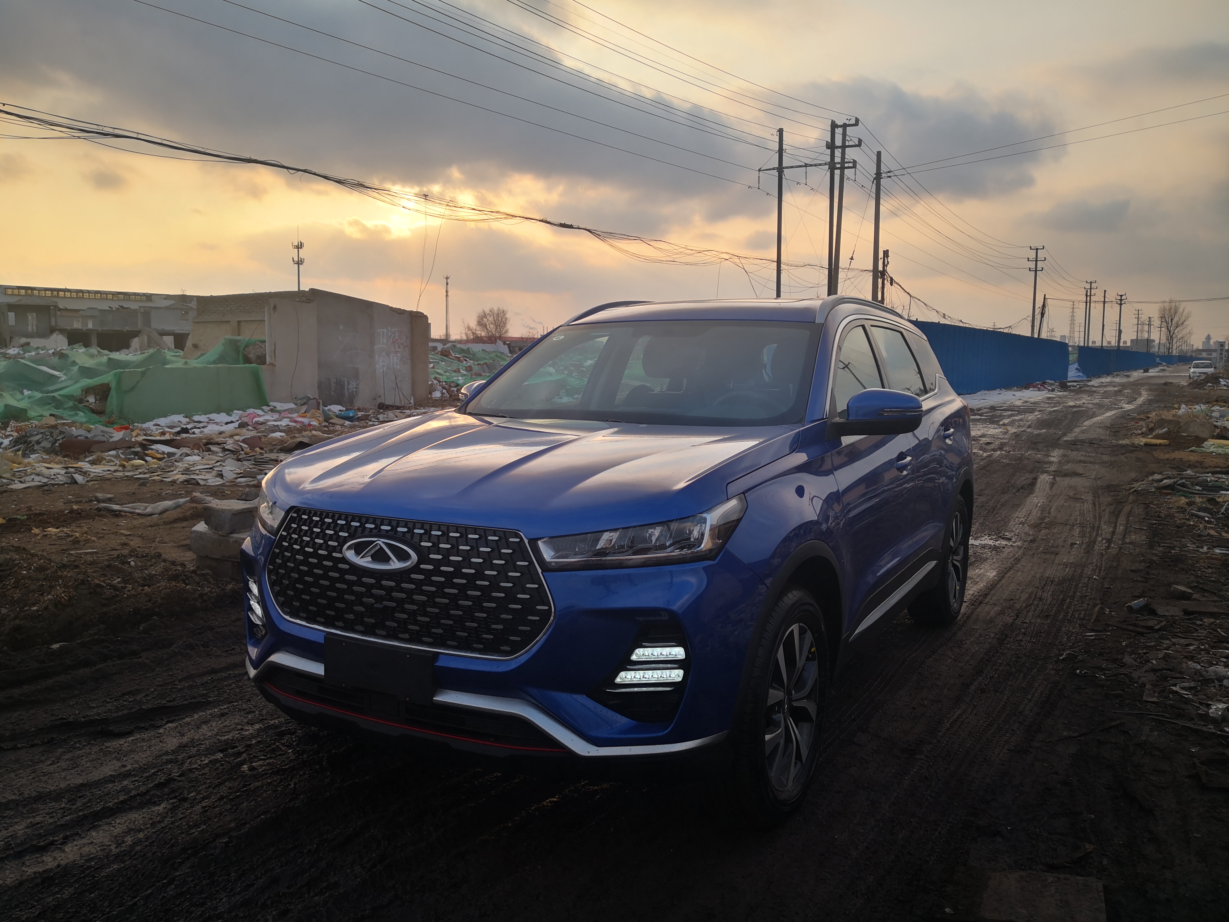 奇瑞狗哥,瑞虎7手动挡最低配暴力测试