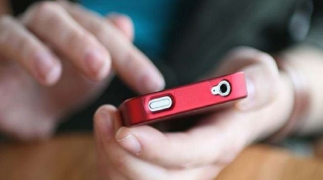 家长不给孩子买智能手表怎么办,该不该给孩子买智能手表