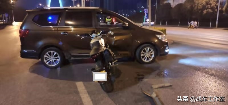 澶寸洈瀵硅溅鍙嬬殑褰卞搷,澶寸洈瀵硅溅鍙嬬殑鍗卞