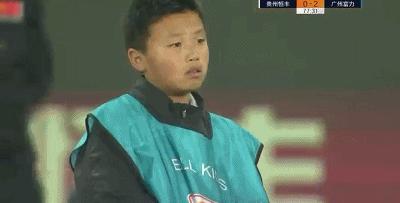 足球从娃娃抓起完整版,足球从娃娃抓起恒大