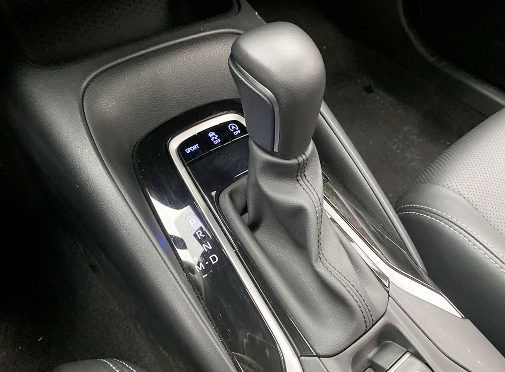 雷凌1.2t运动版车主空间测评,丰田雷凌1.2T开车效果怎么样