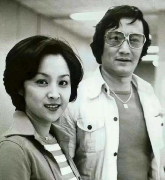 70岁老人找小20岁的女友,周润发年轻时的情史