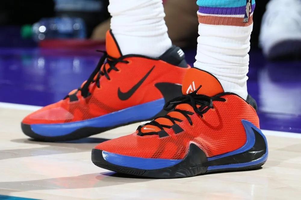 nba球员上脚郭艾伦球鞋,nba上脚球鞋米切尔科比