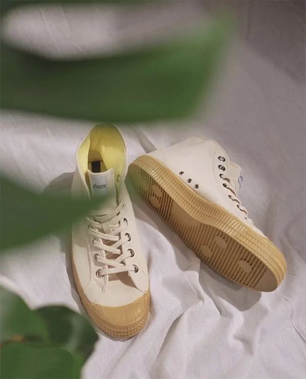 今年流行的帆布鞋品牌,今年流行的帆布鞋颜色学生