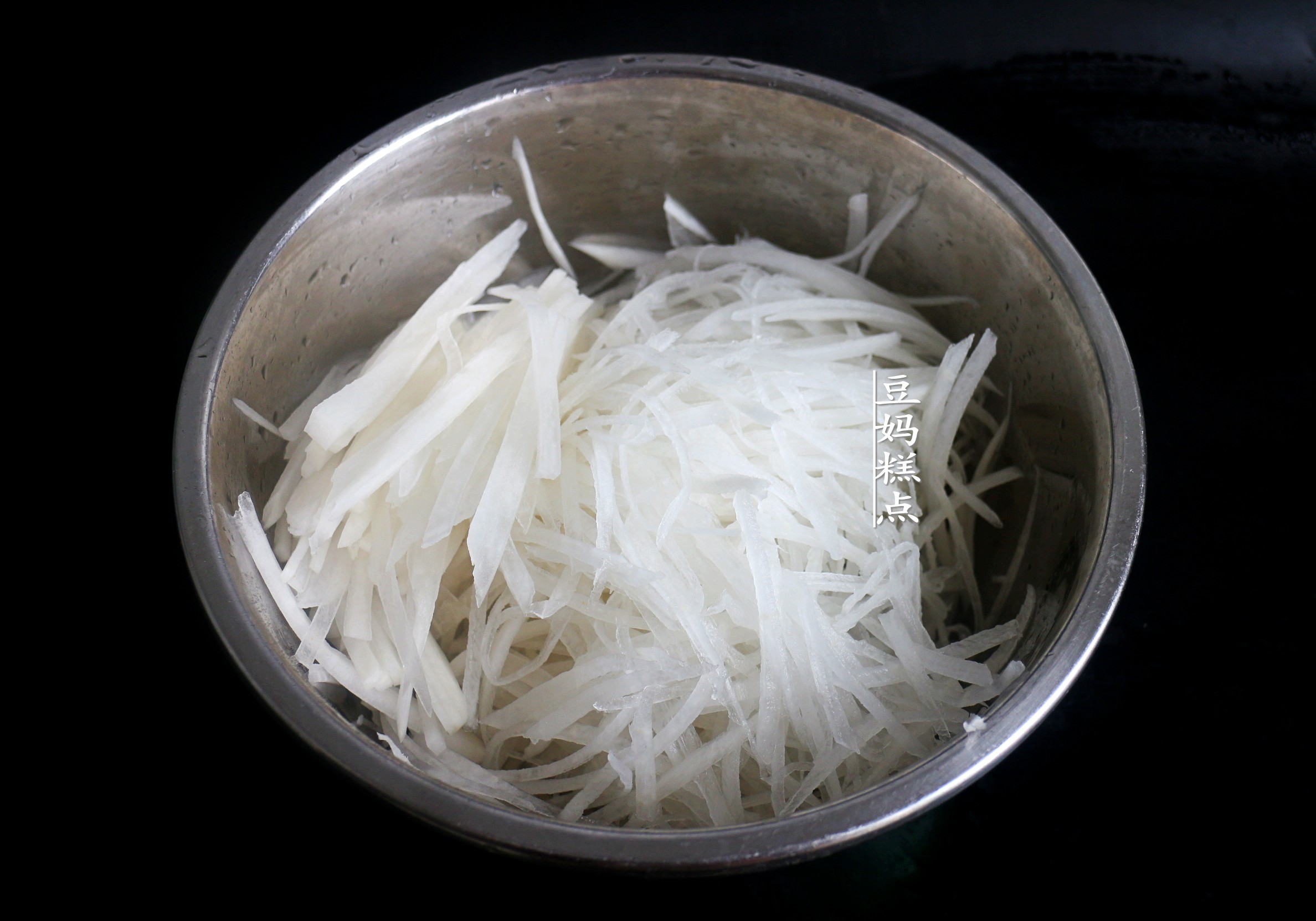 白萝卜素馅怎么调最好吃,白萝卜馅素馅最正宗的做法