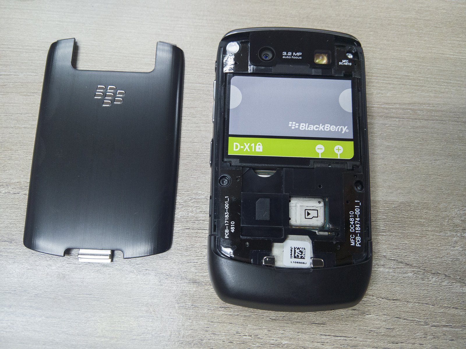 「经典手机回顾」黑莓Curve8900：固执的全键盘商务手机