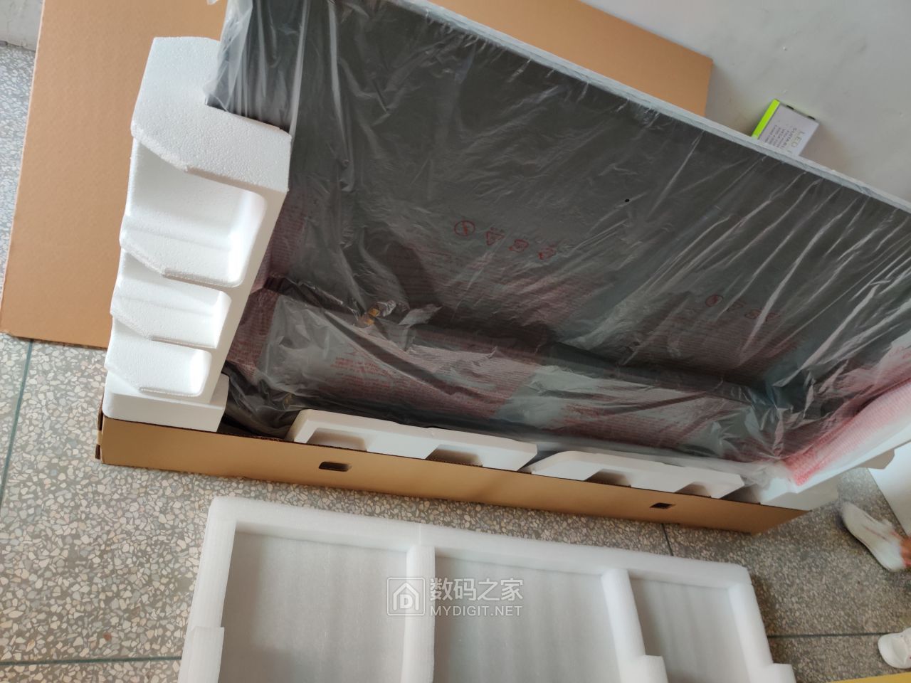 万元左右tcl85寸电视,tcl55寸全面屏电视评测