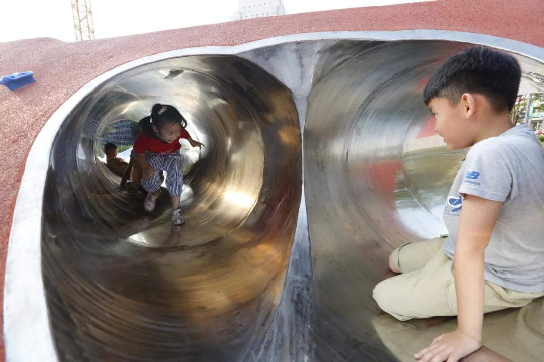 遛孩子去公园,遛娃去公园