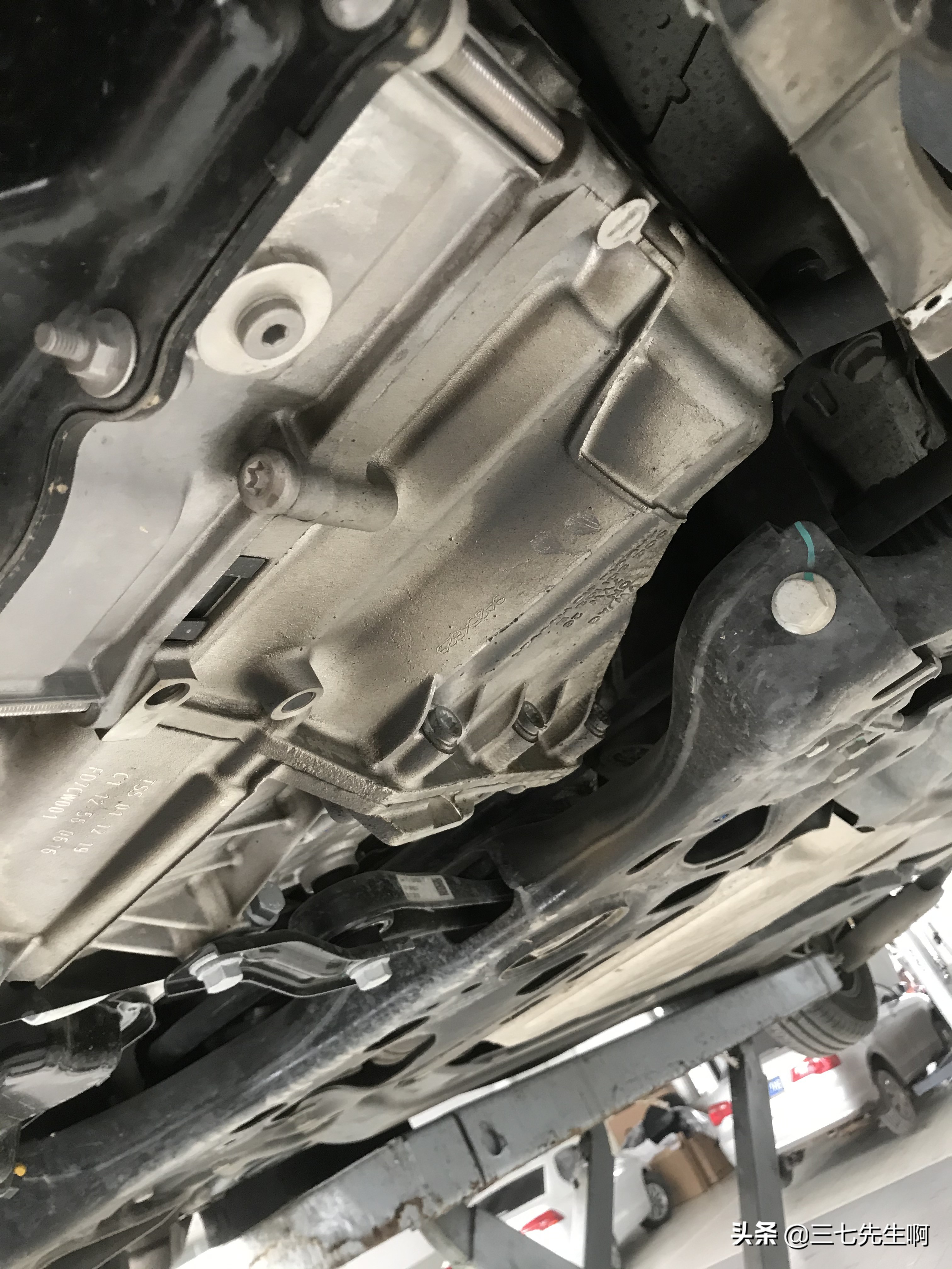 速腾10000公里保养发动机要清洗吗,速腾1.4t保养用什么牌子机油最好