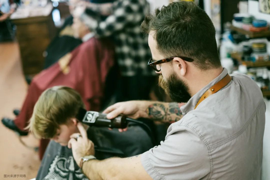 发型师遇到顾客刁难怎么办,顾客质疑发型师怎么解决