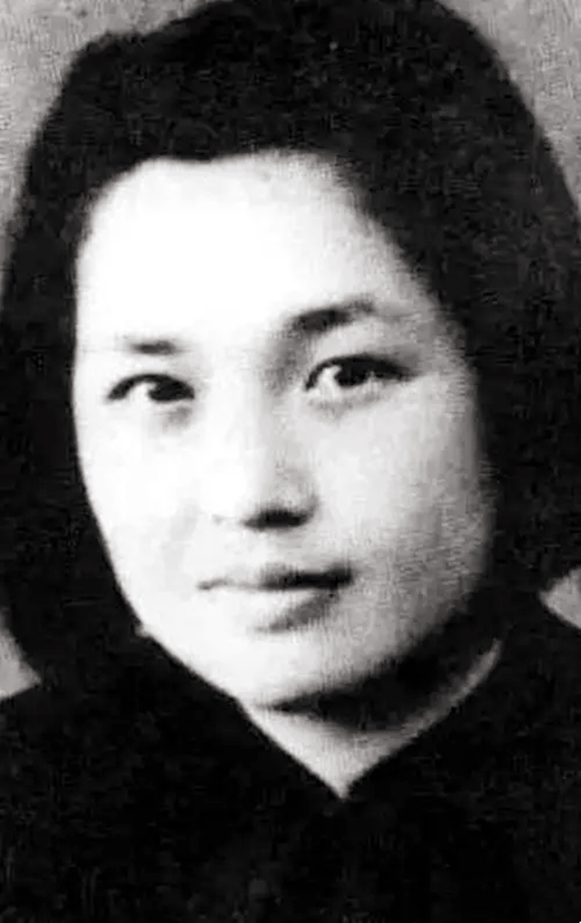 傅作义的女儿，曾为和平解放北平立下了大功，建国后结局怎样