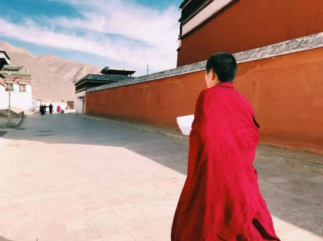 等待一个人来一场说走就走的旅行,等一个人陪我去秋天的腾冲