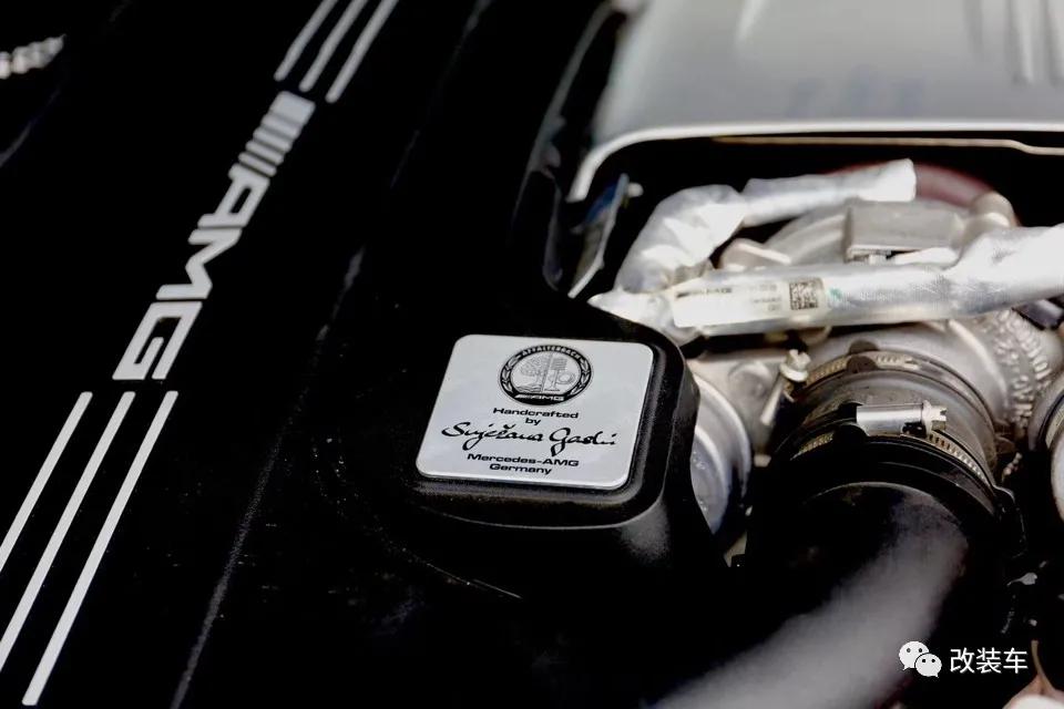 奔驰amgc63v8,6.2升v8奔驰c63加速