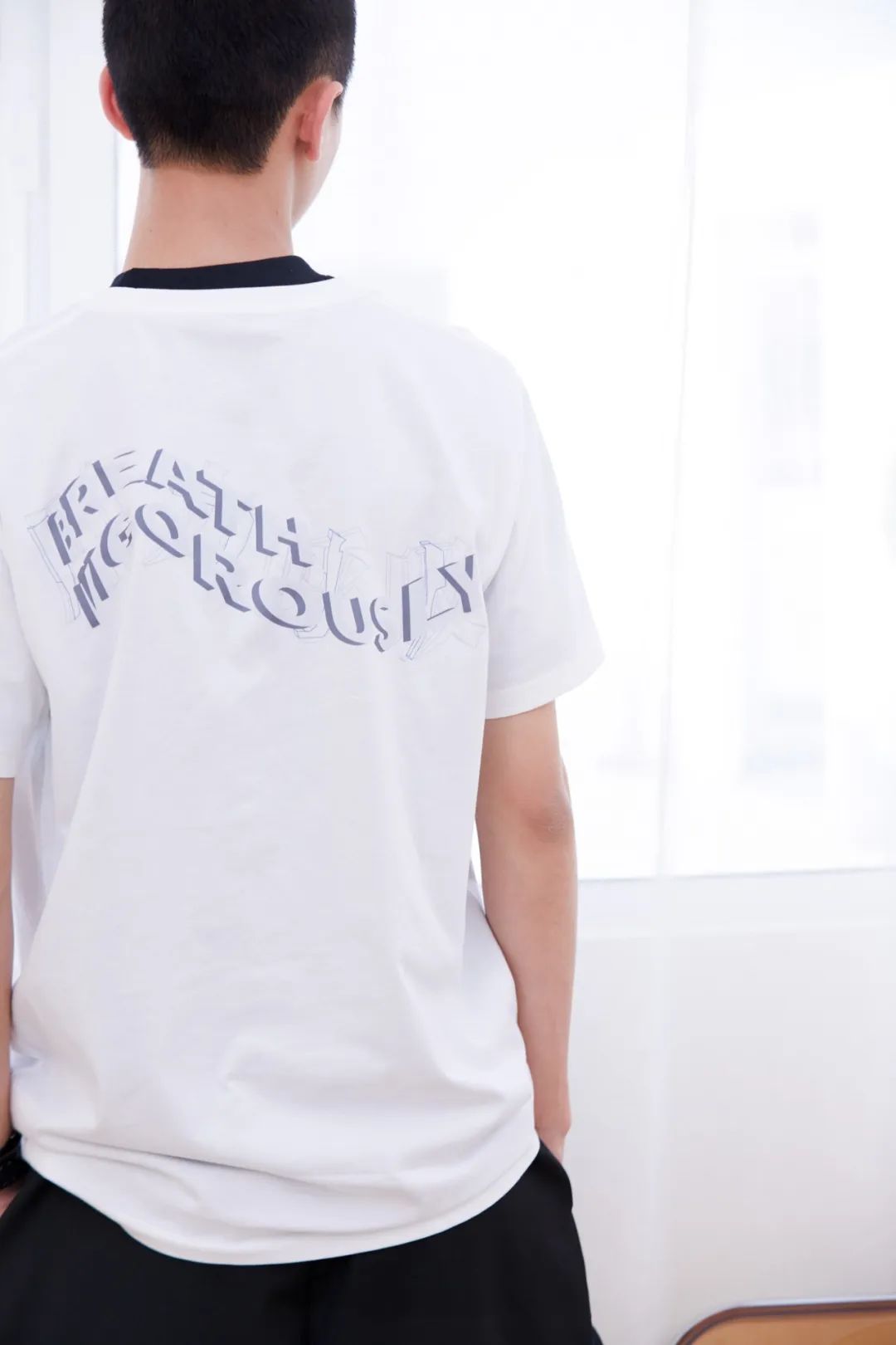 休息天与朋友们一起放松,朋友们出来放松心情