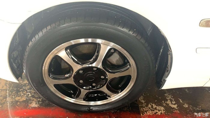 01年的雷克萨斯is200多少钱,2001年雷克萨斯is200