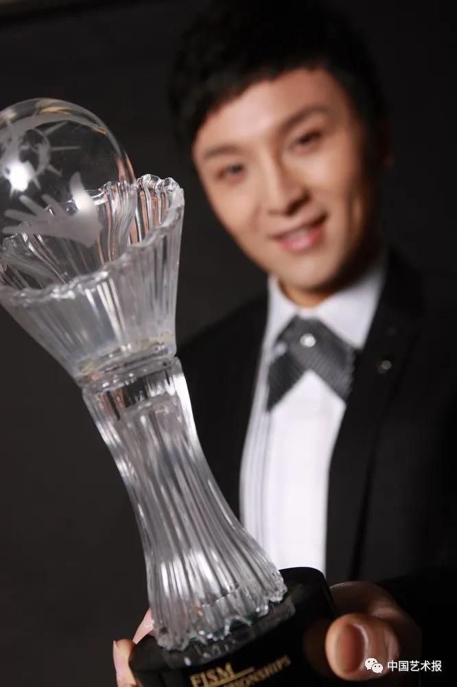 傅琰东春晚魔术大全,傅琰东春晚魔术变装